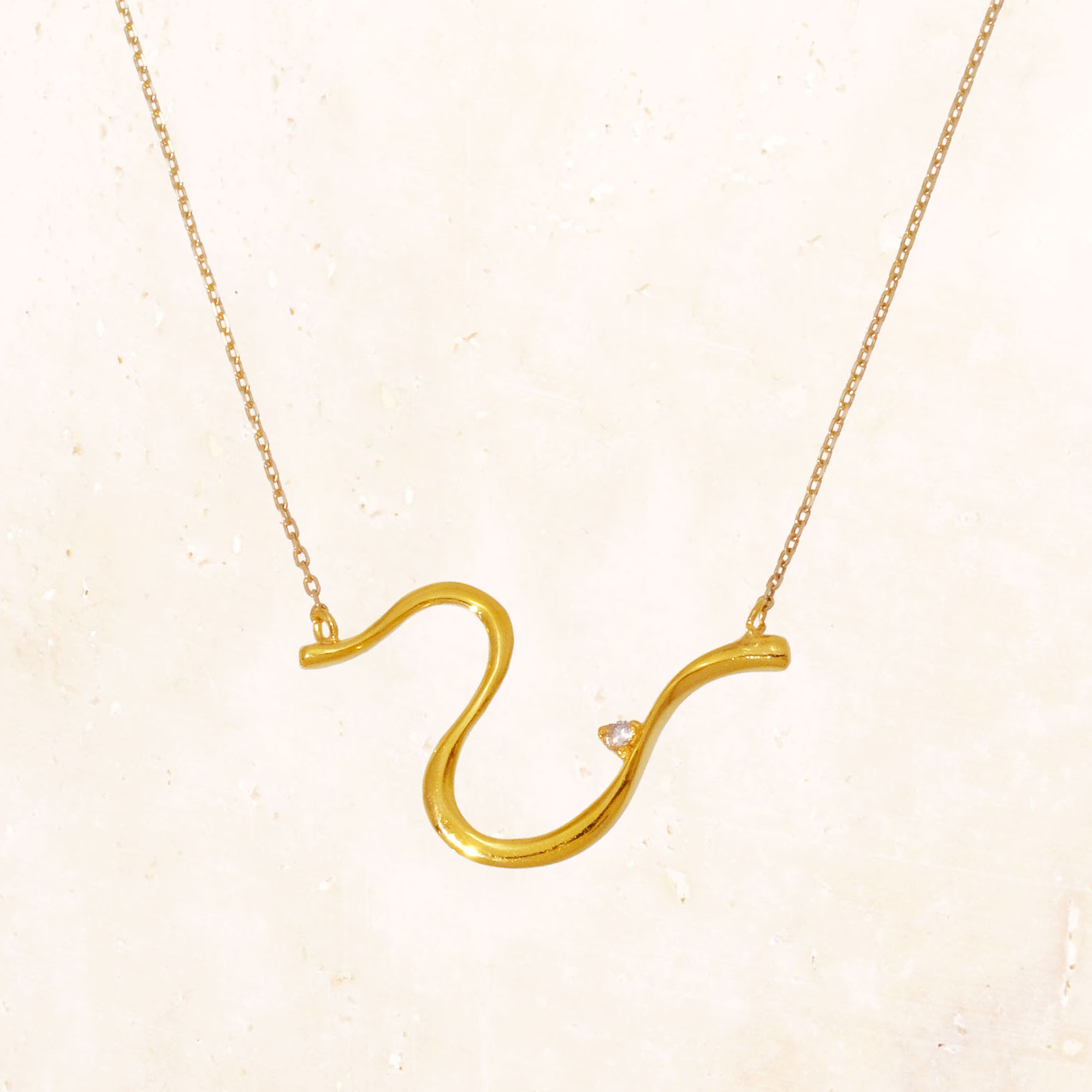 K10 ウェーブネックレス