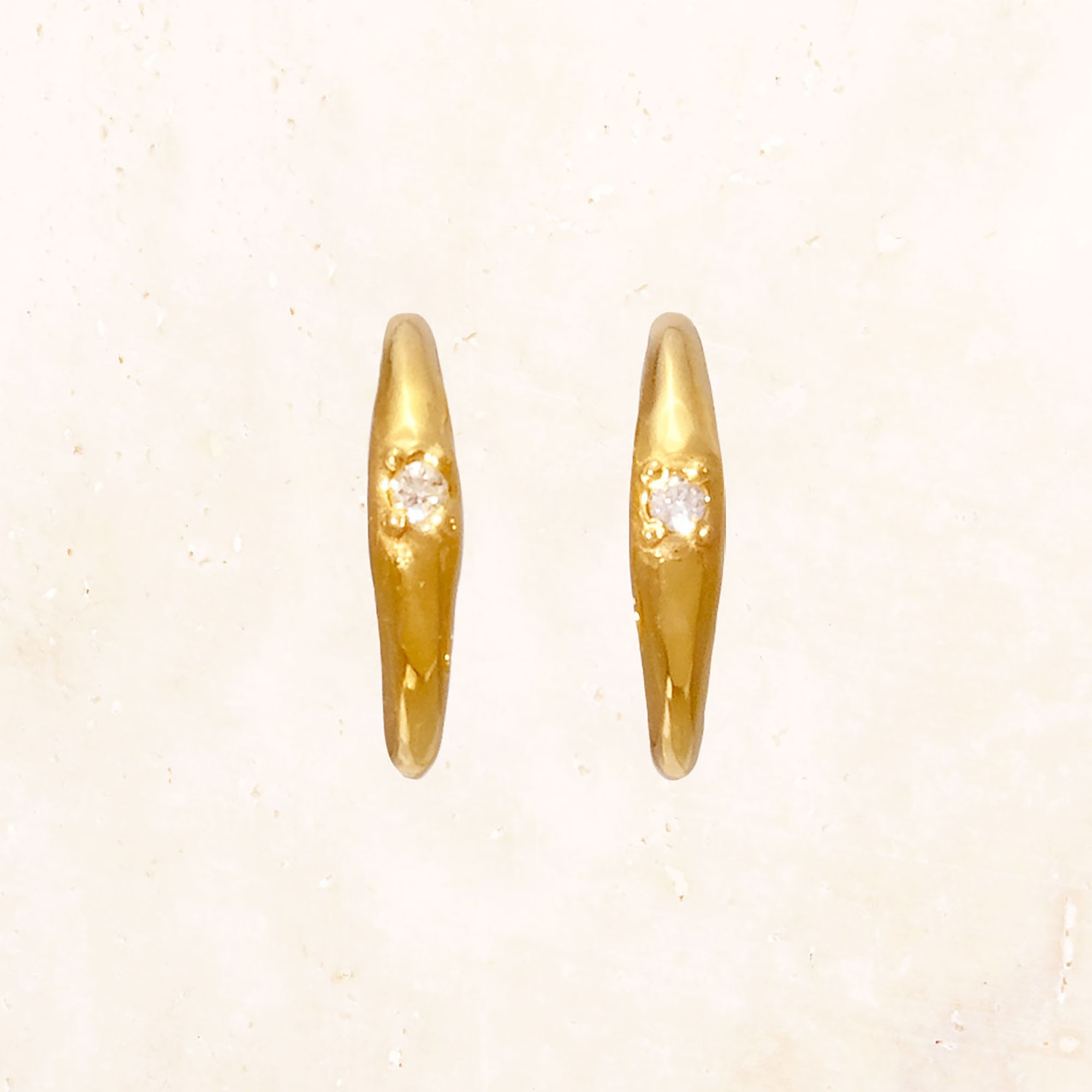 K10 スロープピアス