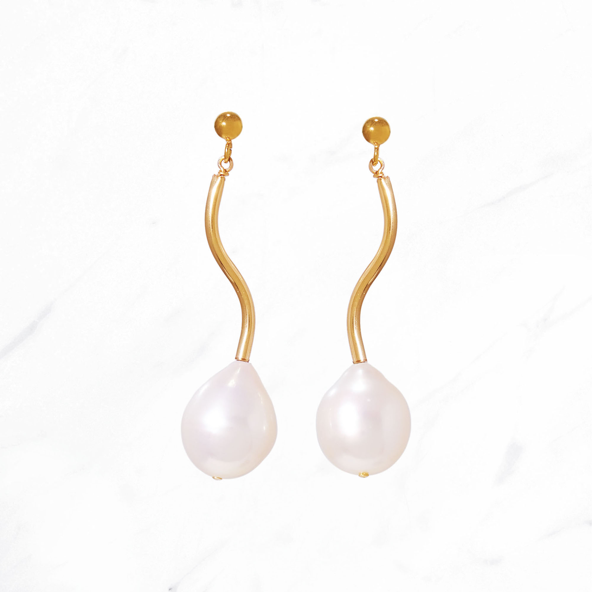 グレースラインパールピアス